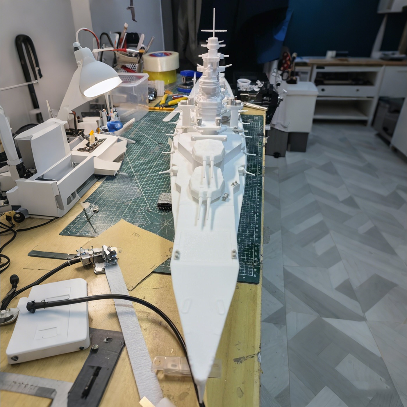 1/200 RC Ships 107cm Kongo WWI - đánh giá và giá Model Kit Lucario