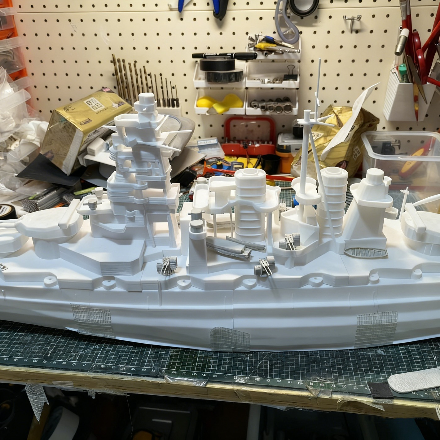 1/200 RC Ships 107cm Kongo WWI - đánh giá và giá Model Kit Lucario