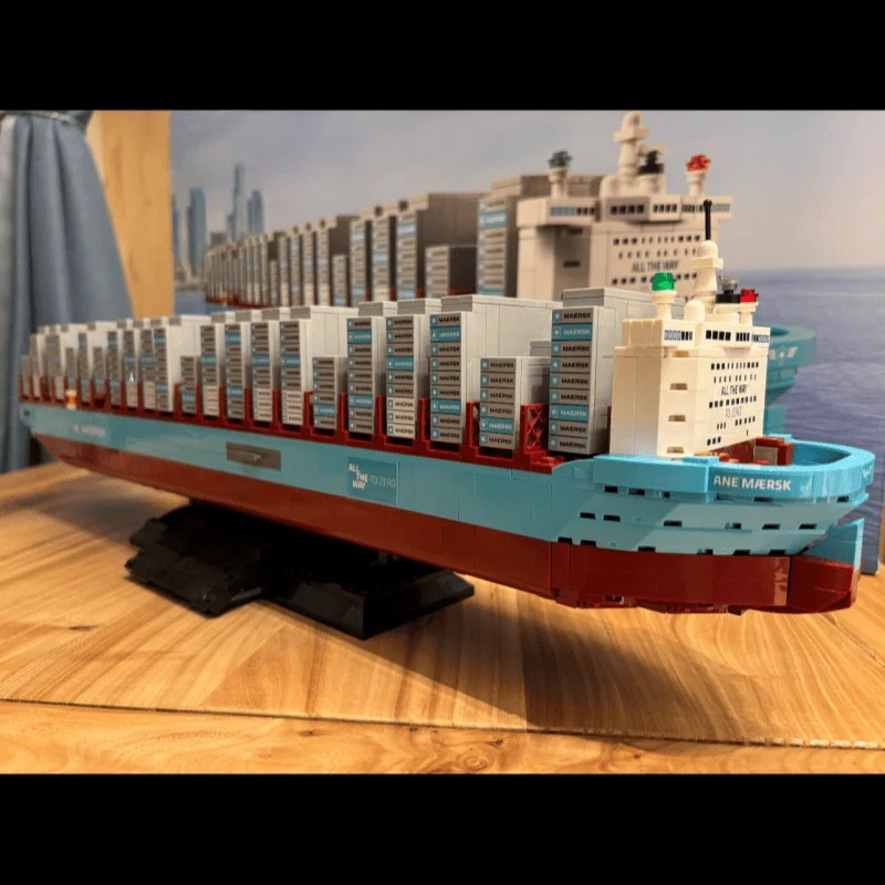 New 2026 Dual-Fuel Container V - đánh giá và giá Model Kit Lucario